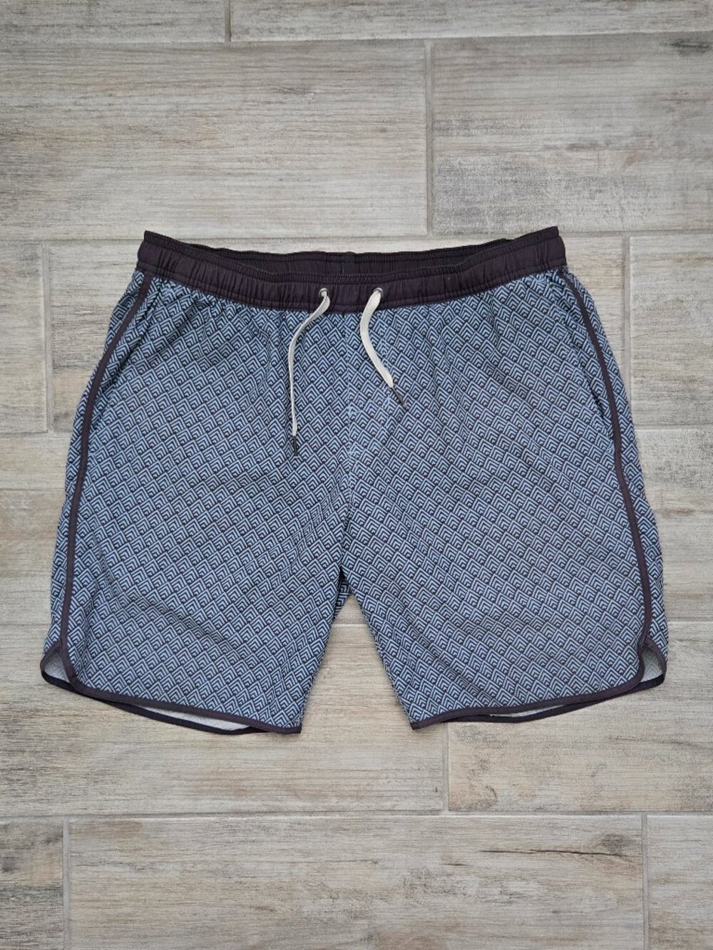 Fair Harbor Geo Pattern Swim Trunks Mens Blue Grey Lined Resort Small FLAW S